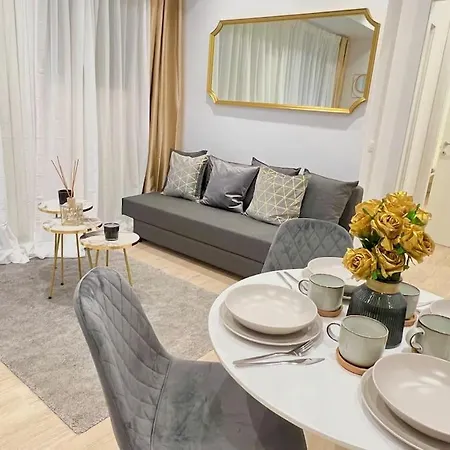 The Boutique House - Treasure Trove - Gold * Milan