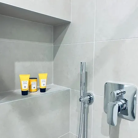 The Boutique House - Treasure Trove - Gold Apartment Milan